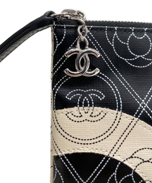 CHANEL（シャネル）CHANEL (シャネル) カメリアクラッチバッグ ブラック×ホワイトの古着・服飾アイテム