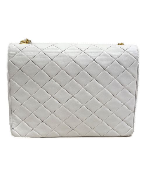 CHANEL（シャネル）CHANEL (シャネル) マトラッセダブルチェーンショルダーバッグ ホワイトの古着・服飾アイテム
