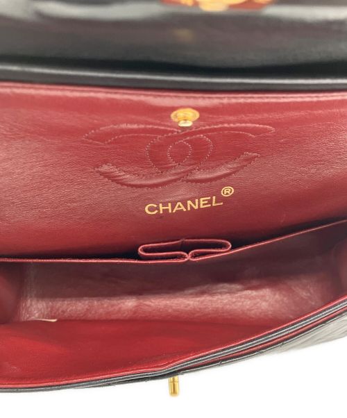 CHANEL（シャネル）CHANEL (シャネル) Wフラップチェーンショルダーバッグ ブラックの古着・服飾アイテム