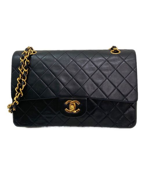CHANEL（シャネル）CHANEL (シャネル) ダブルフラップチェーンショルダーバッグ ブラックの古着・服飾アイテム