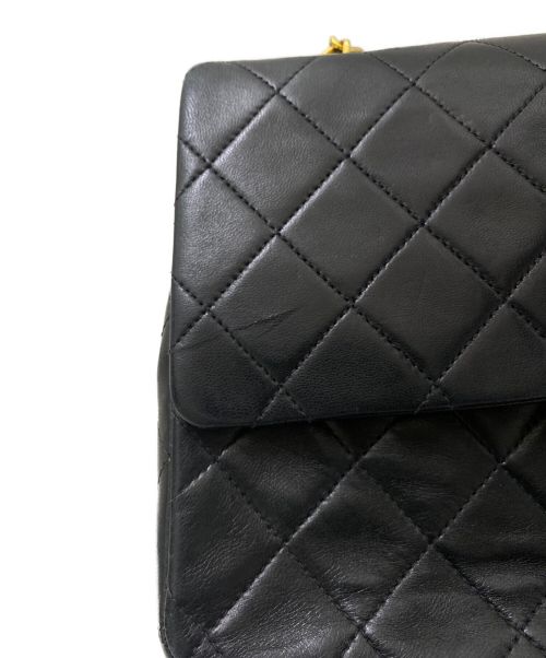 CHANEL（シャネル）CHANEL (シャネル) ダブルフラップチェーンショルダーバッグ ブラックの古着・服飾アイテム