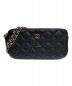 CHANEL（シャネル）の古着「マトラッセチェーンショルダーウォレット」｜ブラック