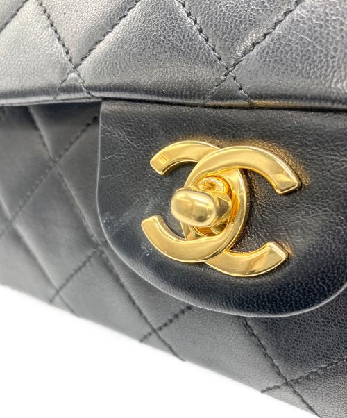 CHANEL（シャネル）CHANEL (シャネル) Wフラップチェーンショルダーバッグ ブラック サイズ:25の古着・服飾アイテム