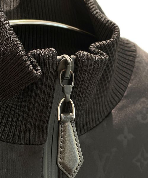 LOUIS VUITTON（ルイ ヴィトン）LOUIS VUITTON (ルイ ヴィトン) エンボスモノグラム ジップアップ ジャケット ブラック サイズ:36の古着・服飾アイテム