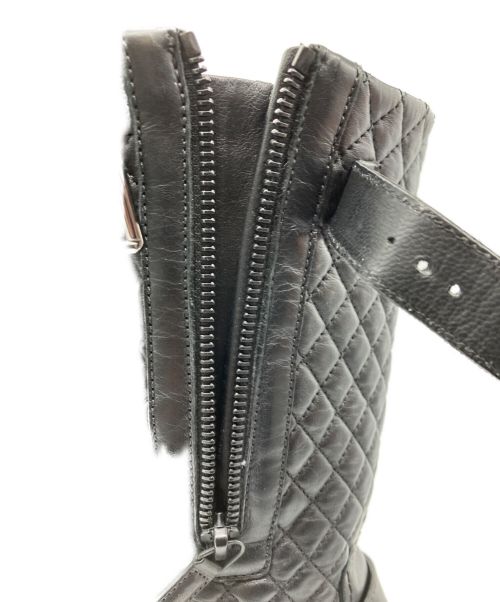 CHANEL（シャネル）CHANEL (シャネル) ココマークキルティングレザーブーツ ブラック サイズ:37の古着・服飾アイテム