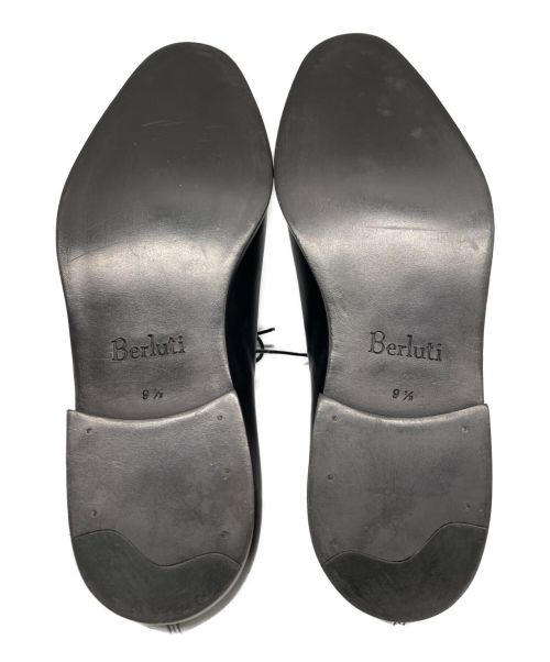 Berluti（ベルルッティ）Berluti (ベルルッティ) メダリオンプレーントゥシューズ ブラック サイズ:9 1/2の古着・服飾アイテム