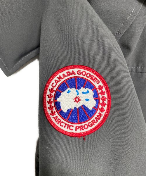 CANADA GOOSE（カナダグース）CANADA GOOSE (カナダグース) LANGLEY グレー サイズ:XSの古着・服飾アイテム