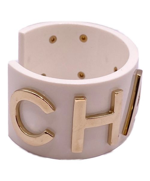 CHANEL（シャネル）CHANEL (シャネル) ロゴ プラスチック バングル ホワイト サイズ:Sの古着・服飾アイテム