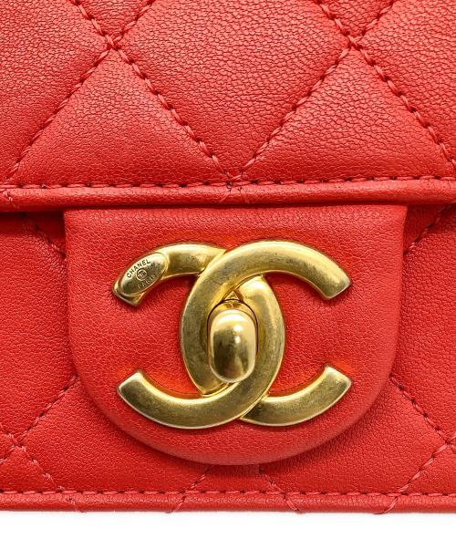 CHANEL（シャネル）CHANEL (シャネル) マトラッセ パールチェーンショルダーバッグ レッドの古着・服飾アイテム