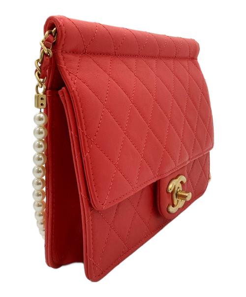 CHANEL（シャネル）CHANEL (シャネル) マトラッセ パールチェーンショルダーバッグ レッドの古着・服飾アイテム