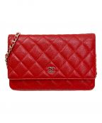 CHANELシャネル）の古着「マトラッセチェーンウォレット」｜レッド