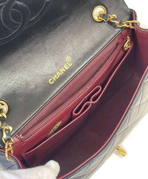 CHANEL（シャネル）CHANEL (シャネル) フルフラップチェーンショルダーバッグ ブラック サイズ:-の古着・服飾アイテム