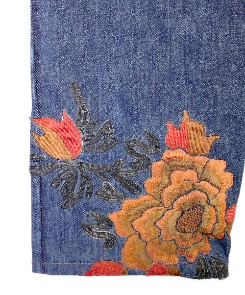 GUCCI（グッチ）GUCCI (グッチ) フラワー刺繍デニムパンツ インディゴ サイズ:44の古着・服飾アイテム