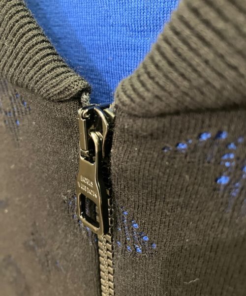 LOUIS VUITTON（ルイ ヴィトン）LOUIS VUITTON (ルイ ヴィトン) ドロップニードルモノグラムボンバー ジャケット ブラック×ブルー サイズ:Mの古着・服飾アイテム