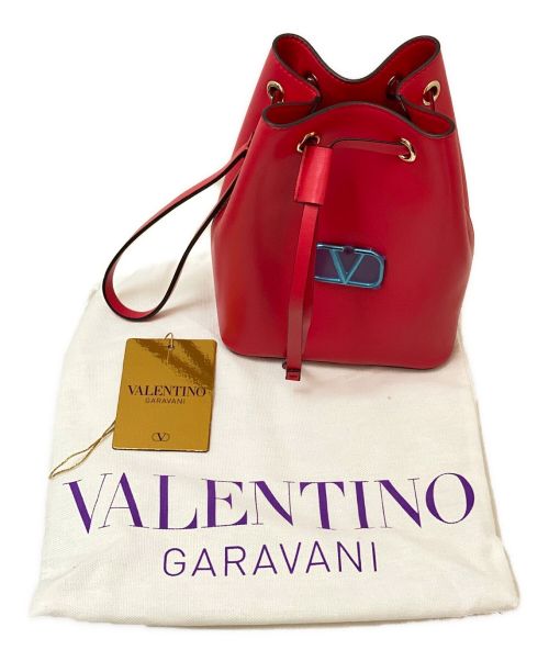 VALENTINO GARAVANI（ヴァレンティノ・ガラヴァーニ）VALENTINO GARAVANI (ヴァレンティノ・ガラヴァーニ) 巾着ハンドポーチ チェリー(レッド)の古着・服飾アイテム