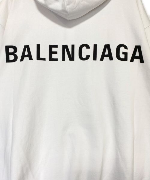 BALENCIAGA（バレンシアガ）BALENCIAGA (バレンシアガ) バックプリントプルオーバーパーカー ホワイト サイズ:Sの古着・服飾アイテム