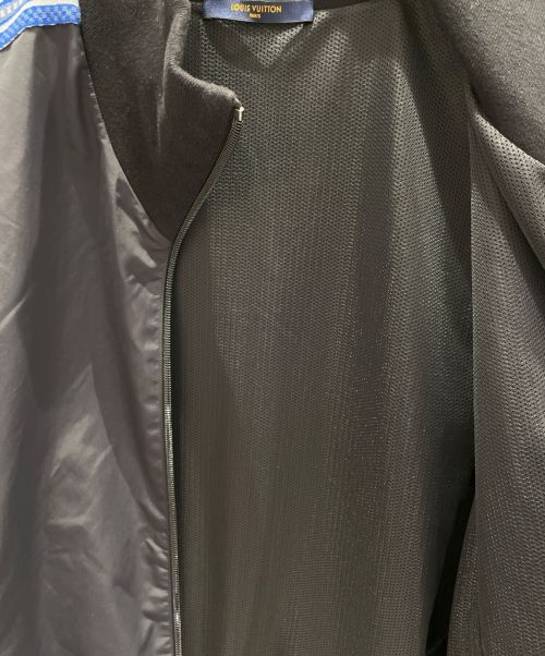 LOUIS VUITTON（ルイ ヴィトン）LOUIS VUITTON (ルイ ヴィトン) ラインロゴジャケット ブラック×ブルー サイズ:XLの古着・服飾アイテム
