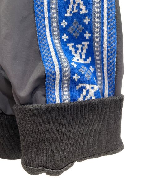 LOUIS VUITTON（ルイ ヴィトン）LOUIS VUITTON (ルイ ヴィトン) ラインロゴジャケット ブラック×ブルー サイズ:XLの古着・服飾アイテム