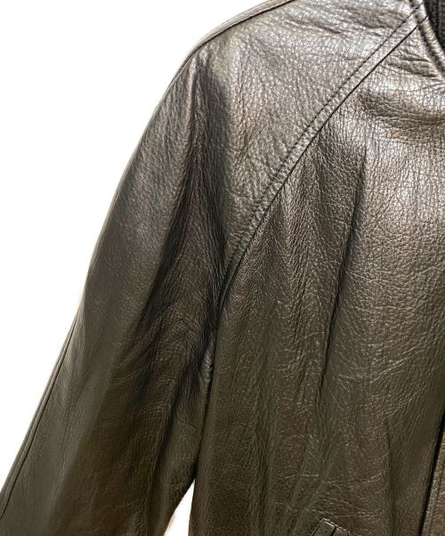 Saint Laurent Paris（サンローランパリ）Saint Laurent Paris (サンローランパリ) ダメージ加工リブラインオールラムレザー スタジャン テディ ジャケット ブラック×レッド サイズ:42の古着・服飾アイテム