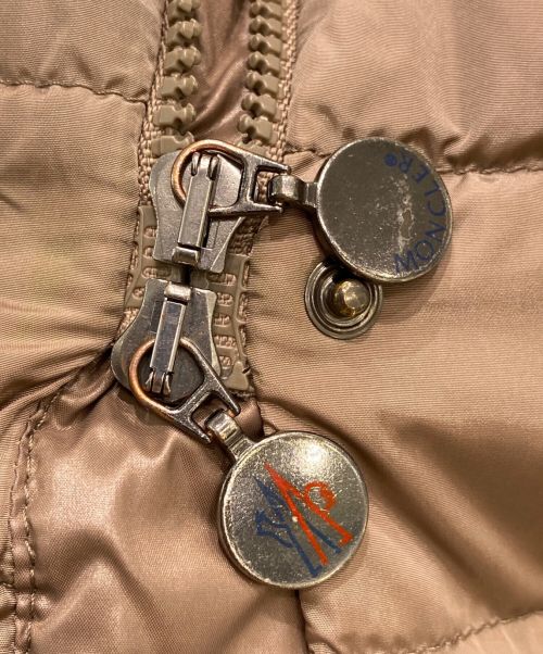 MONCLER（モンクレール）MONCLER (モンクレール) ADOXA/ダウンコート ライトブラウン サイズ:3の古着・服飾アイテム