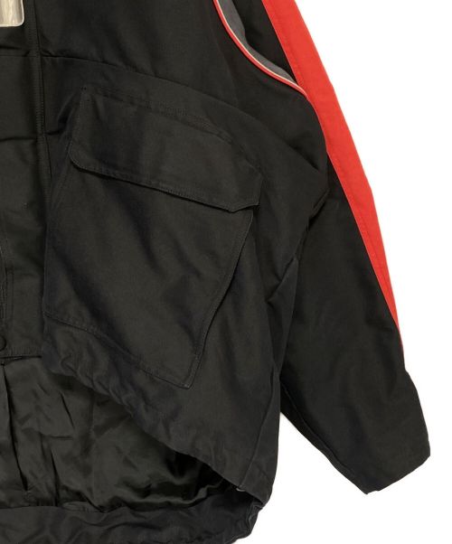 BALENCIAGA（バレンシアガ）BALENCIAGA (バレンシアガ) Cシェイプマウンテンパーカー ブラック×レッド サイズ:50の古着・服飾アイテム