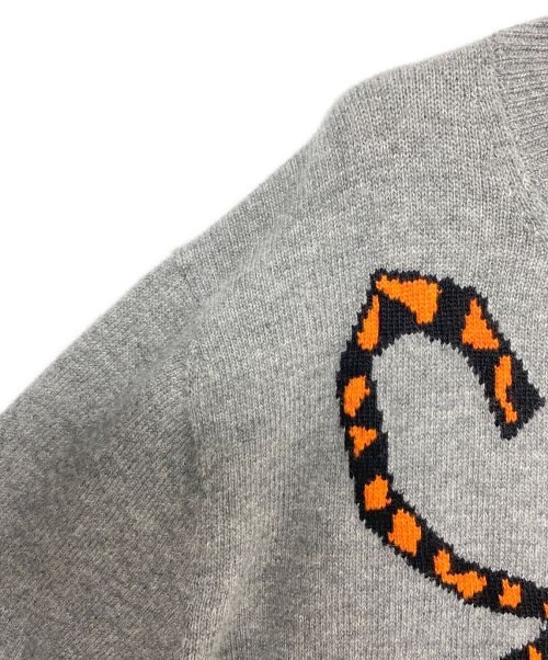 LOUIS VUITTON（ルイ ヴィトン）LOUIS VUITTON (ルイ ヴィトン) タイガーインタルシア刺繍ニット グレー サイズ:XLの古着・服飾アイテム