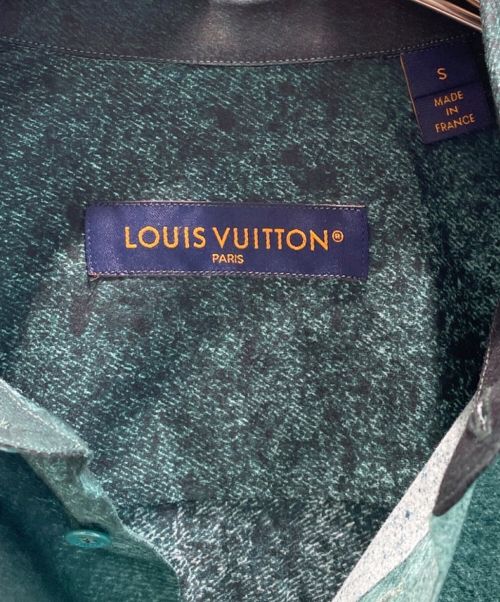 LOUIS VUITTON（ルイ ヴィトン）LOUIS VUITTON (ルイ ヴィトン) ロングスリーブグラフィックシャツ グリーン サイズ:Sの古着・服飾アイテム