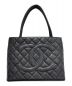 CHANEL（シャネル）の古着「マトラッセココマークトートバッグ」｜ブラック