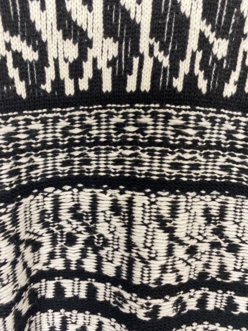 GIVENCHY（ジバンシィ）GIVENCHY (ジバンシィ) モチーフストライプジャカードウールニットプルオーバー セーター  ブラック×ホワイト サイズ:XSの古着・服飾アイテム