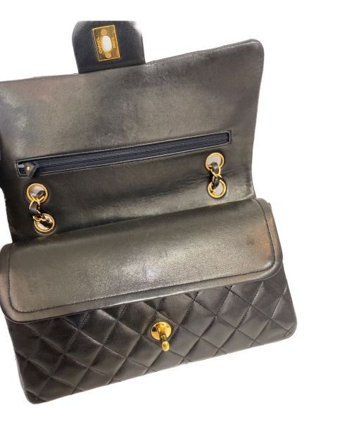 CHANEL（シャネル）CHANEL (シャネル) ダブルフラップマトラッセ ブラック サイズ:-の古着・服飾アイテム