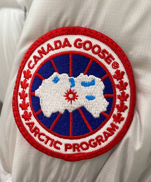 CANADA GOOSE（カナダグース）CANADA GOOSE (カナダグース) CYPRESS PUFFER グレー サイズ:2の古着・服飾アイテム