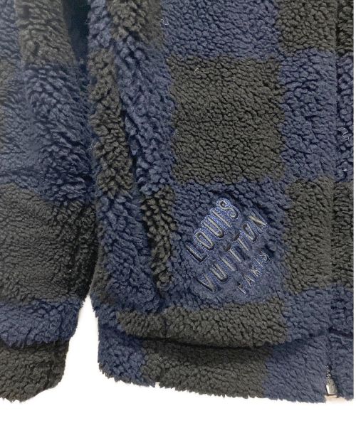 LOUIS VUITTON（ルイ ヴィトン）LOUIS VUITTON (ルイ ヴィトン) ロゴ刺繍ダミエボアフリースブルゾン ネイビー サイズ:XSの古着・服飾アイテム