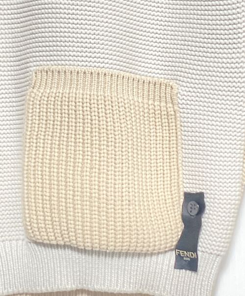 FENDI（フェンディ）FENDI (フェンディ) Two Tone Cardigan ベージュ サイズ:SIZE46の古着・服飾アイテム