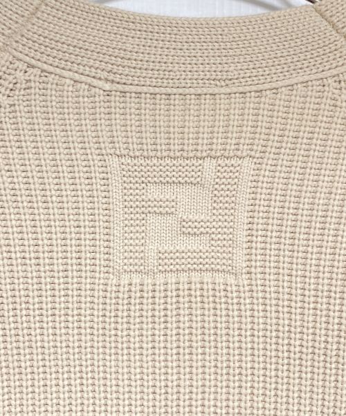 FENDI（フェンディ）FENDI (フェンディ) Two Tone Cardigan ベージュ サイズ:SIZE46の古着・服飾アイテム