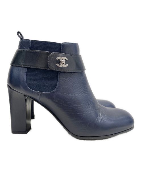CHANEL（シャネル）CHANEL (シャネル) COCOターンロックサイドゴアブーツ ネイビー サイズ:38の古着・服飾アイテム