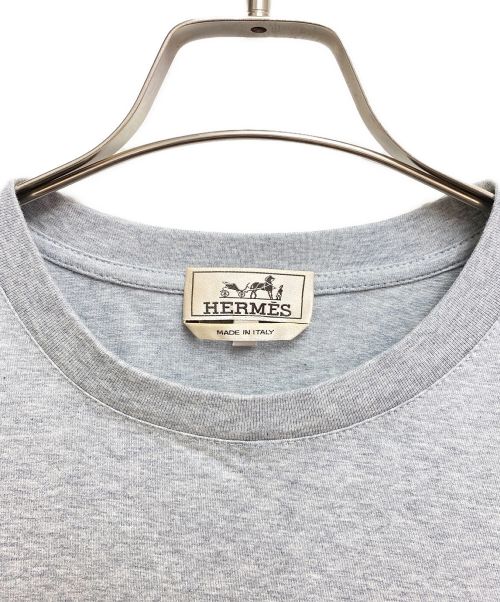 HERMES（エルメス）HERMES (エルメス) レザーパッチＴシャツ グレー サイズ:Lの古着・服飾アイテム