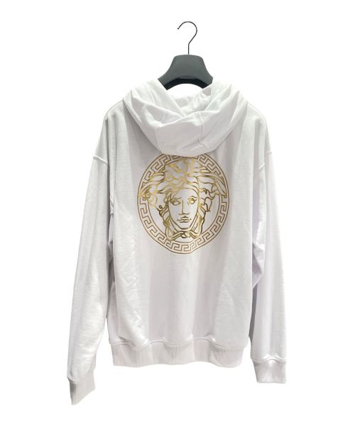 FENDACE（フェンダーチェ）FENDACE (フェンダーチェ) FENDI (フェンディ) VERSACE (ヴェルサーチェ) メデューサ ズッカ刺繍パーカー ホワイト×ゴールド サイズ:Mの古着・服飾アイテム