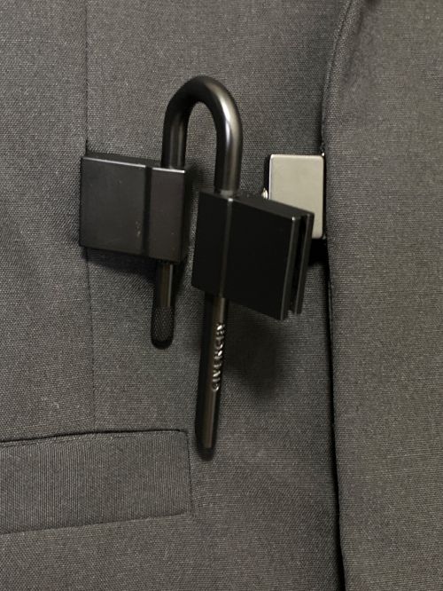 GIVENCHY（ジバンシィ）GIVENCHY (ジバンシィ) Uロックジャケット トリコティンウール ブラック サイズ:54の古着・服飾アイテム