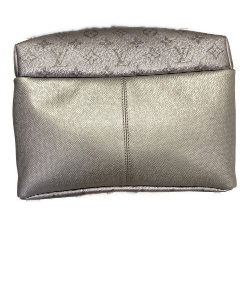 LOUIS VUITTON（ルイ ヴィトン）LOUIS VUITTON (ルイ ヴィトン) ディスカバリー・バックパック PM シルバー サイズ:-の古着・服飾アイテム