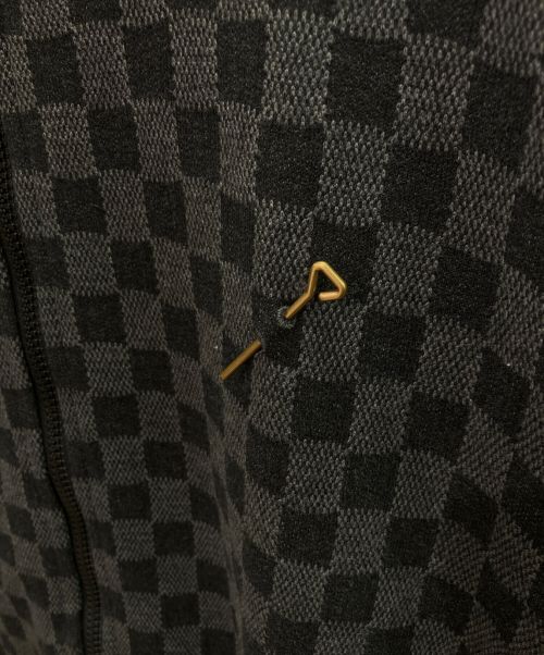 LOUIS VUITTON（ルイ ヴィトン）LOUIS VUITTON (ルイ ヴィトン) ダミエグラフィットジップニット グレー サイズ:XLの古着・服飾アイテム