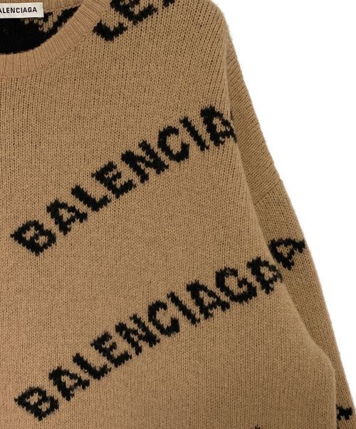 BALENCIAGA（バレンシアガ）BALENCIAGA (バレンシアガ)  Logo Jacquard Oversize Crew Neck Knit Sweater ベージュ×ブラック サイズ:XSの古着・服飾アイテム
