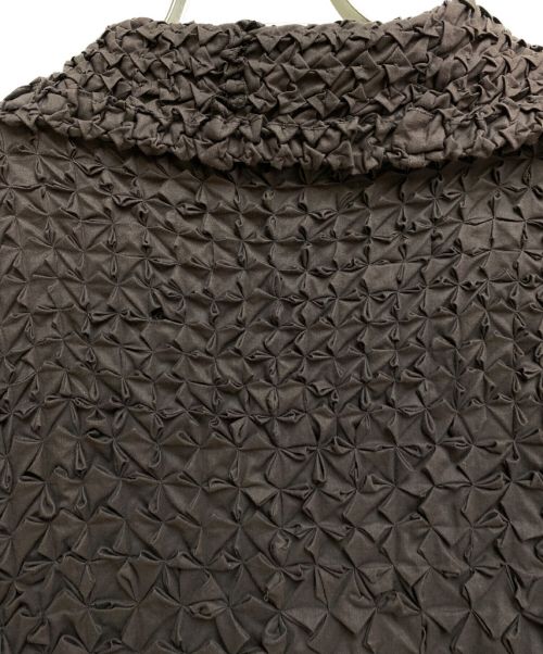 ISSEY MIYAKE（イッセイミヤケ）ISSEY MIYAKE (イッセイミヤケ) デザインワンピース ブラウン サイズ:2の古着・服飾アイテム