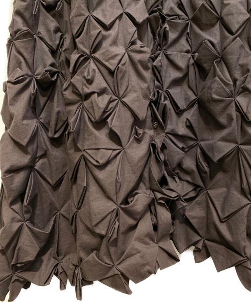 ISSEY MIYAKE（イッセイミヤケ）ISSEY MIYAKE (イッセイミヤケ) デザインワンピース ブラウン サイズ:2の古着・服飾アイテム