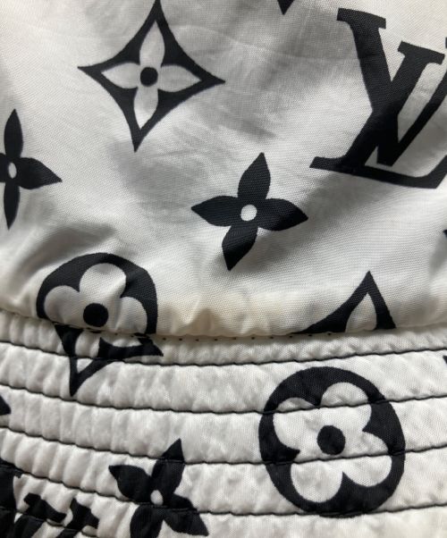LOUIS VUITTON（ルイ ヴィトン）LOUIS VUITTON (ルイ ヴィトン) モノグラム・リバーシブルバケットハット ブラック×ホワイト サイズ:Mの古着・服飾アイテム
