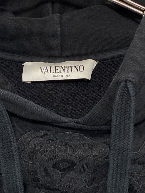 VALENTINO（ヴァレンティノ）VALENTINO (ヴァレンティノ) 刺繍デザインパーカー ブラック サイズ:Sの古着・服飾アイテム