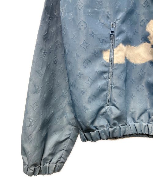 LOUIS VUITTON（ルイ ヴィトン）LOUIS VUITTON (ルイ ヴィトン) モノグラムクラウズウィンドブレーカー スカイブルー サイズ:44の古着・服飾アイテム