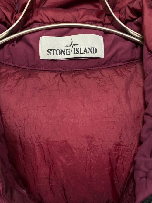 STONE ISLAND（ストーンアイランド）STONE ISLAND (ストーンアイランド) GARMENT DYED CRINKLE REPS NY DOWN バーガンディー サイズ:Mの古着・服飾アイテム