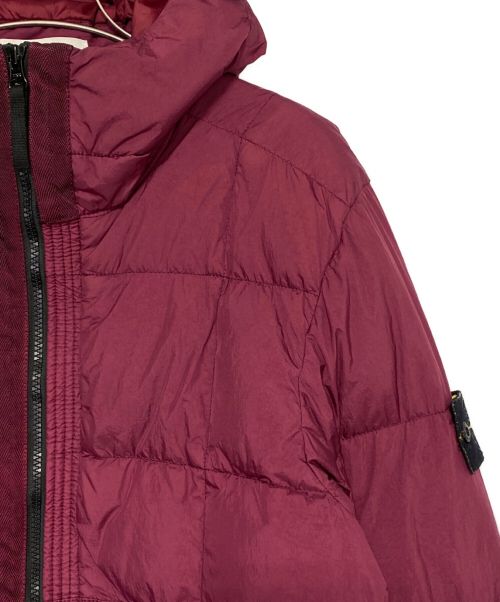 STONE ISLAND（ストーンアイランド）STONE ISLAND (ストーンアイランド) GARMENT DYED CRINKLE REPS NY DOWN バーガンディー サイズ:Mの古着・服飾アイテム