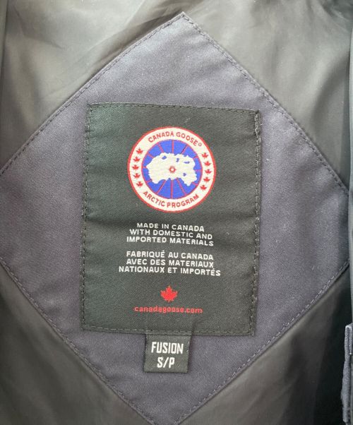 CANADA GOOSE（カナダグース）CANADA GOOSE (カナダグース) SHELBURNE/ダウンジャケット ネイビー サイズ:Sの古着・服飾アイテム