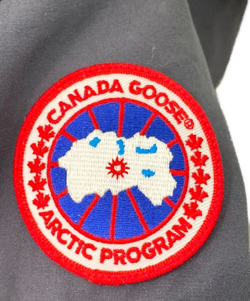 CANADA GOOSE（カナダグース）CANADA GOOSE (カナダグース) MONTEBELLO/ダウンジャケット ネイビー サイズ:Sの古着・服飾アイテム